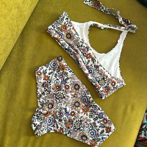 O’NEILL Oahu Floral Print Bikini Set Size L 56 - Picture 6 of 10